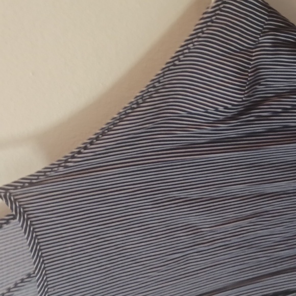 Dress - Picture 4 of 10